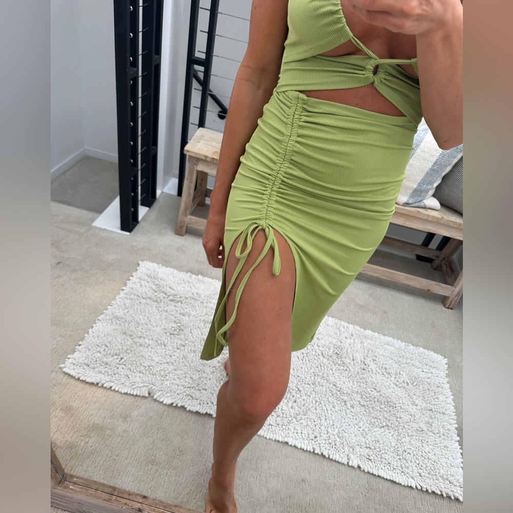 Zaful Green Cutout Ruched Midi Dress | Halter Neck | NWOT | Size S - Picture 6 of 12